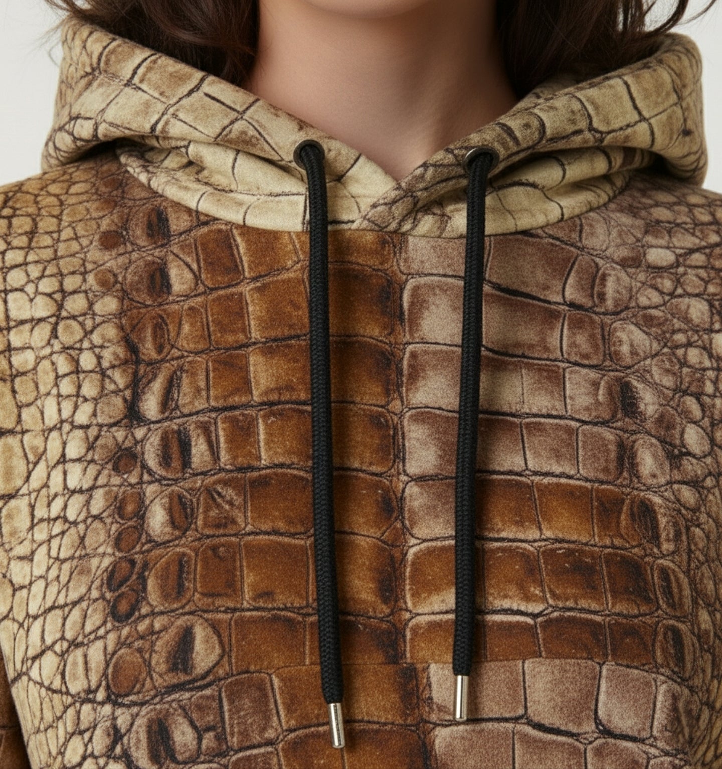 Allover crocodile embossing in harmonious patina tones for rare urban-luxury appeal