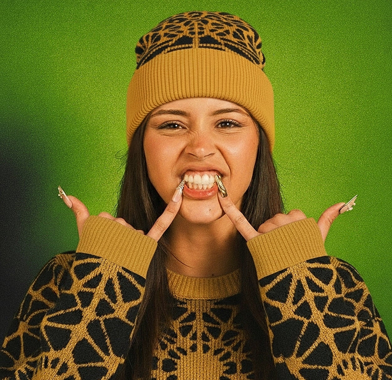 UNISEX SUNBURST KNITTED BEANIE