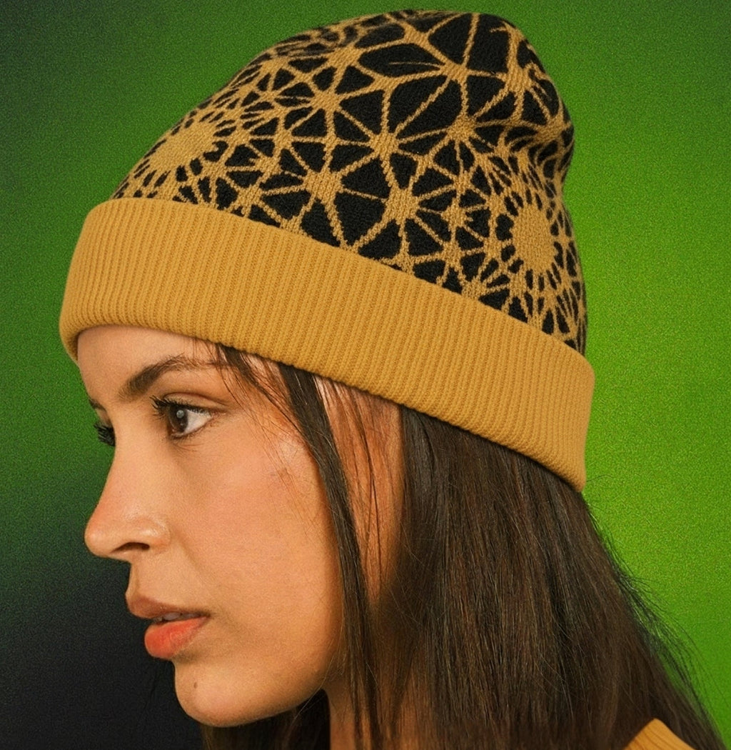 UNISEX KNITTED BEANIE SUNBURST