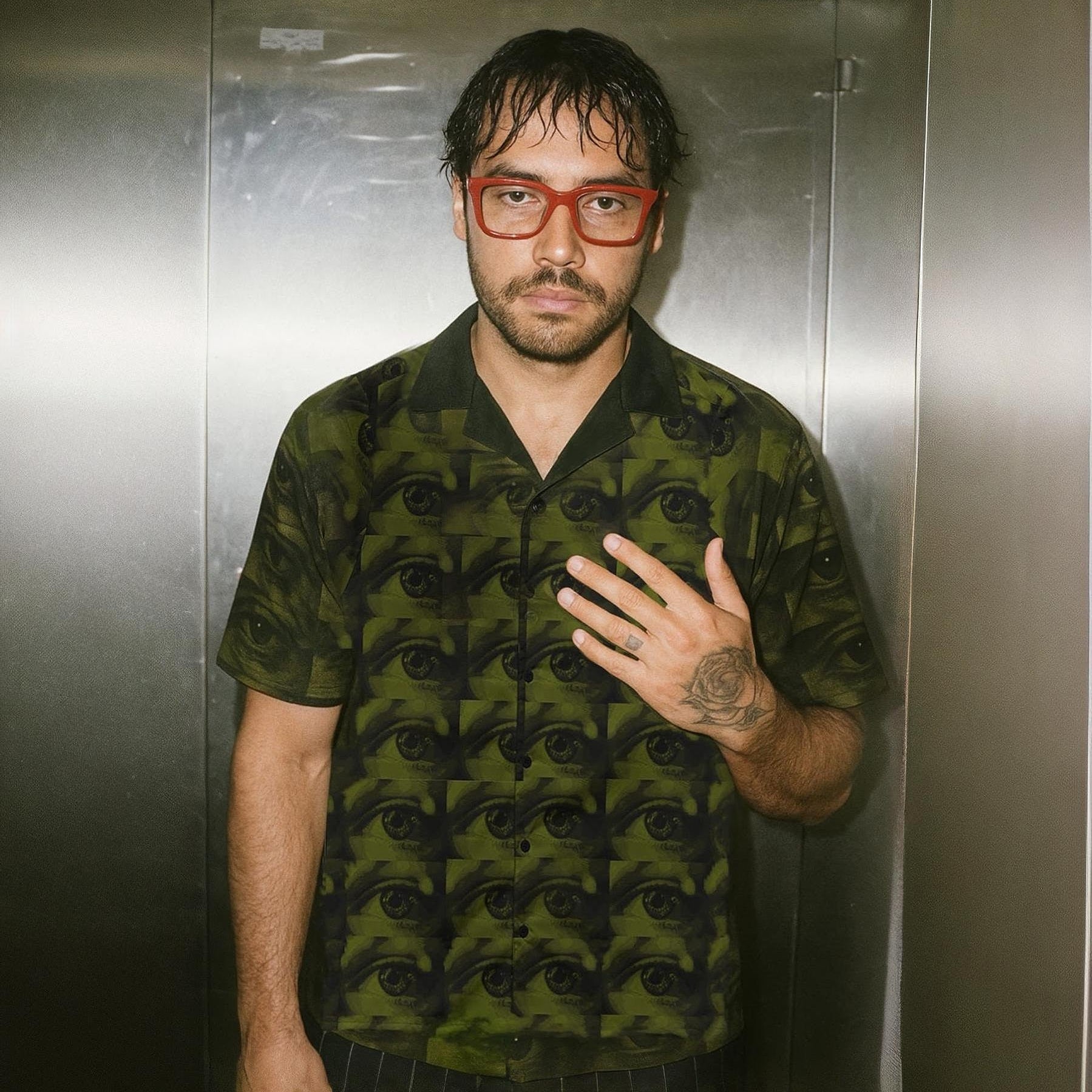 ALL EYES ON ME GREEN UNISEX BUTTON SHIRT