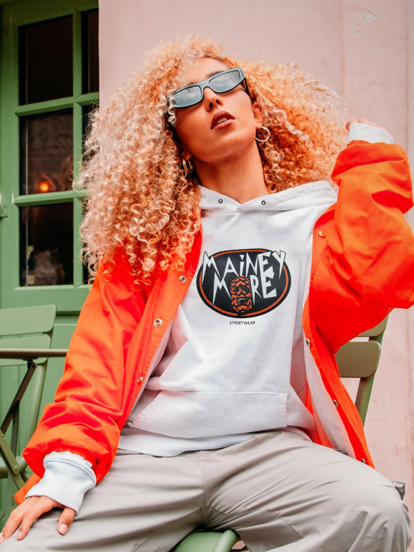 Mainey Hoodie / Printed Logo Orange / Maineymore