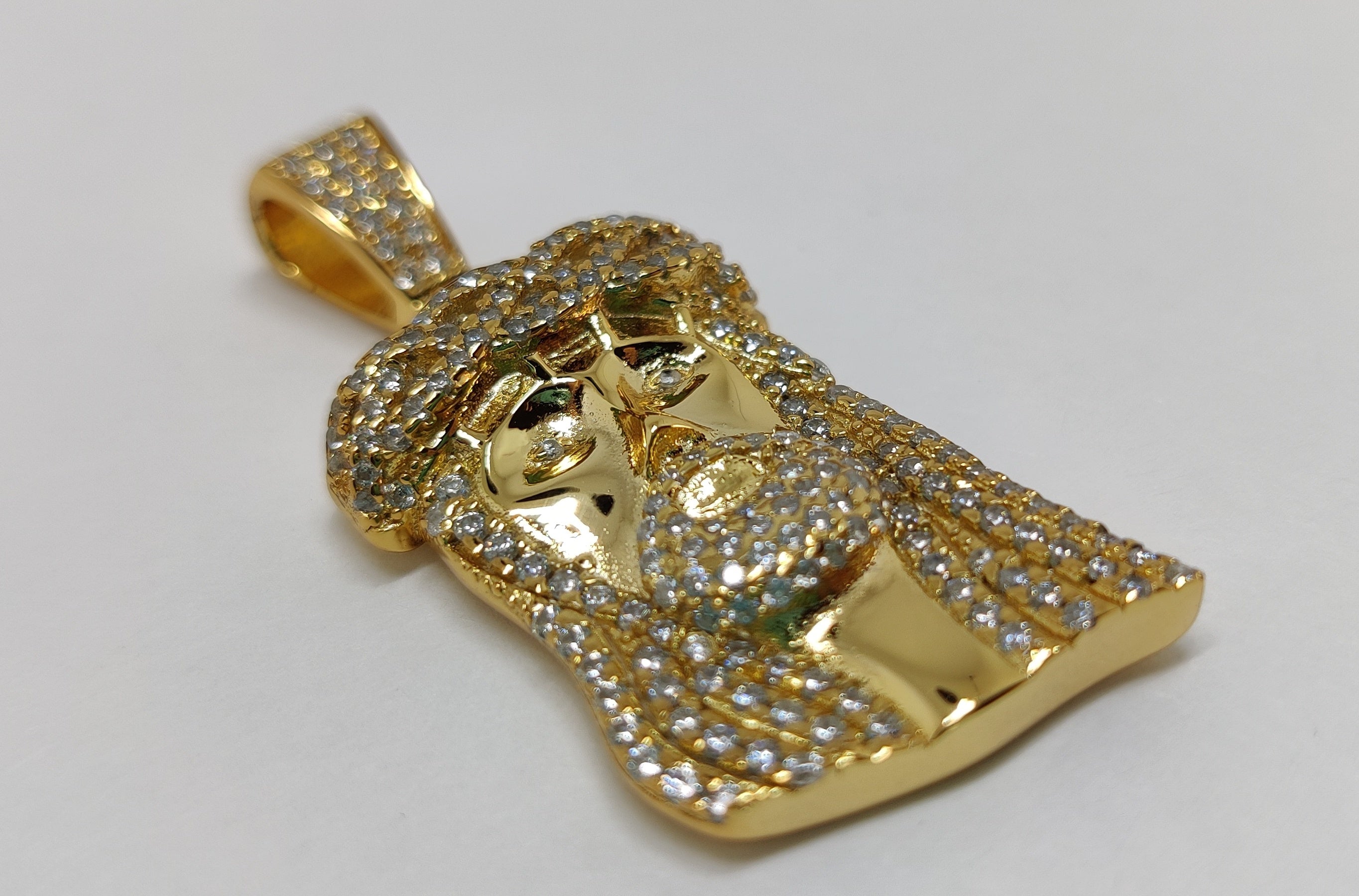 Mainey Jesus Gold / Jewlery / maineymore