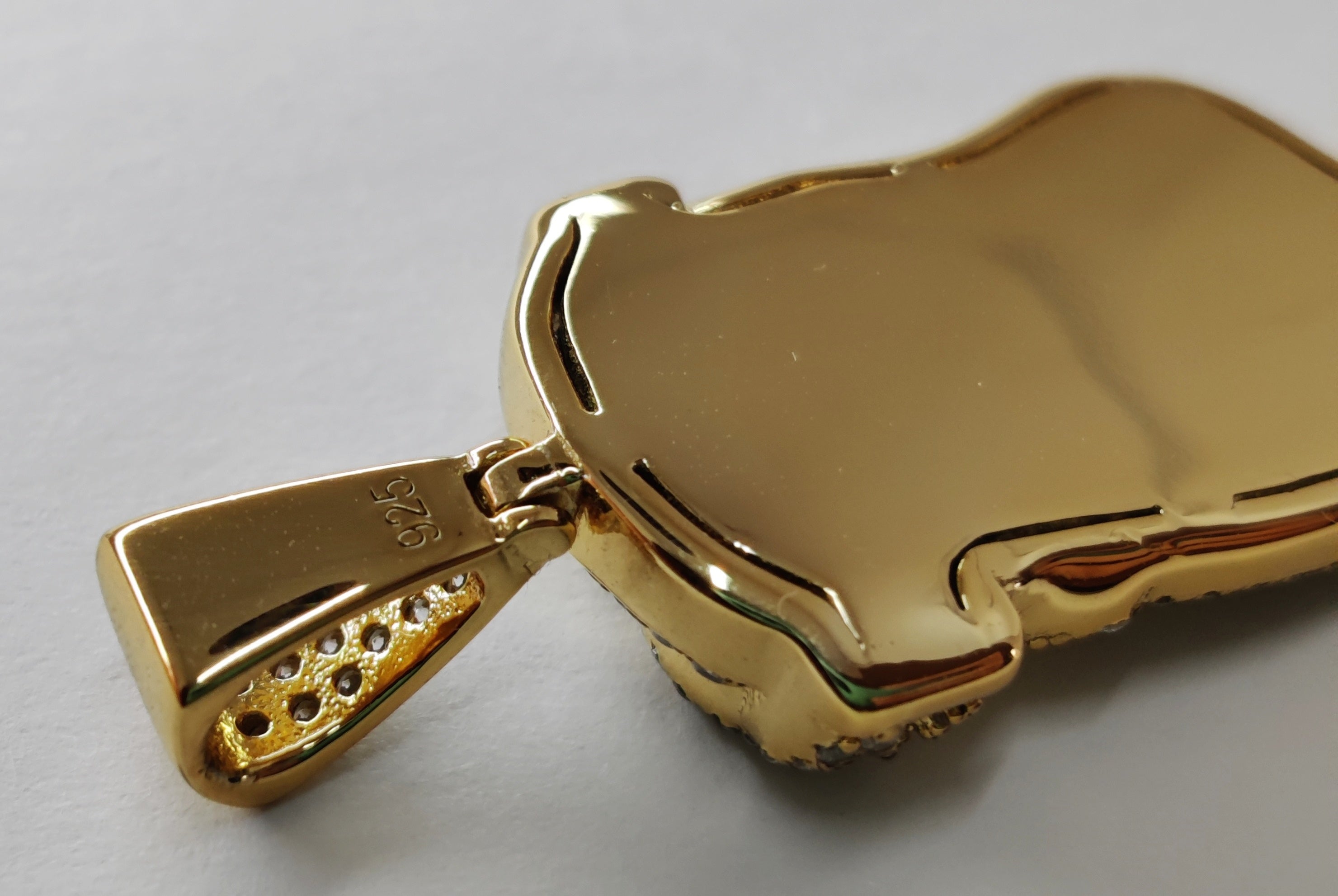 Mainey Jesus Gold / Jewlery / maineymore