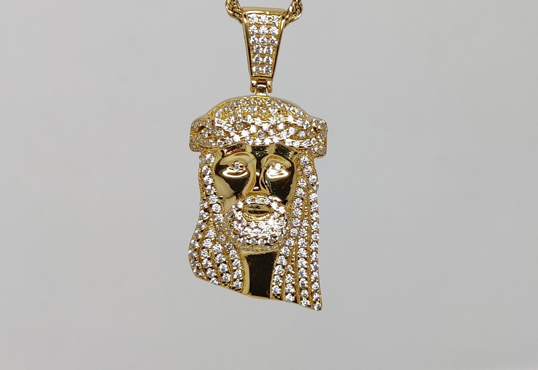 Mainey Jesus Gold / Jewlery / maineymore